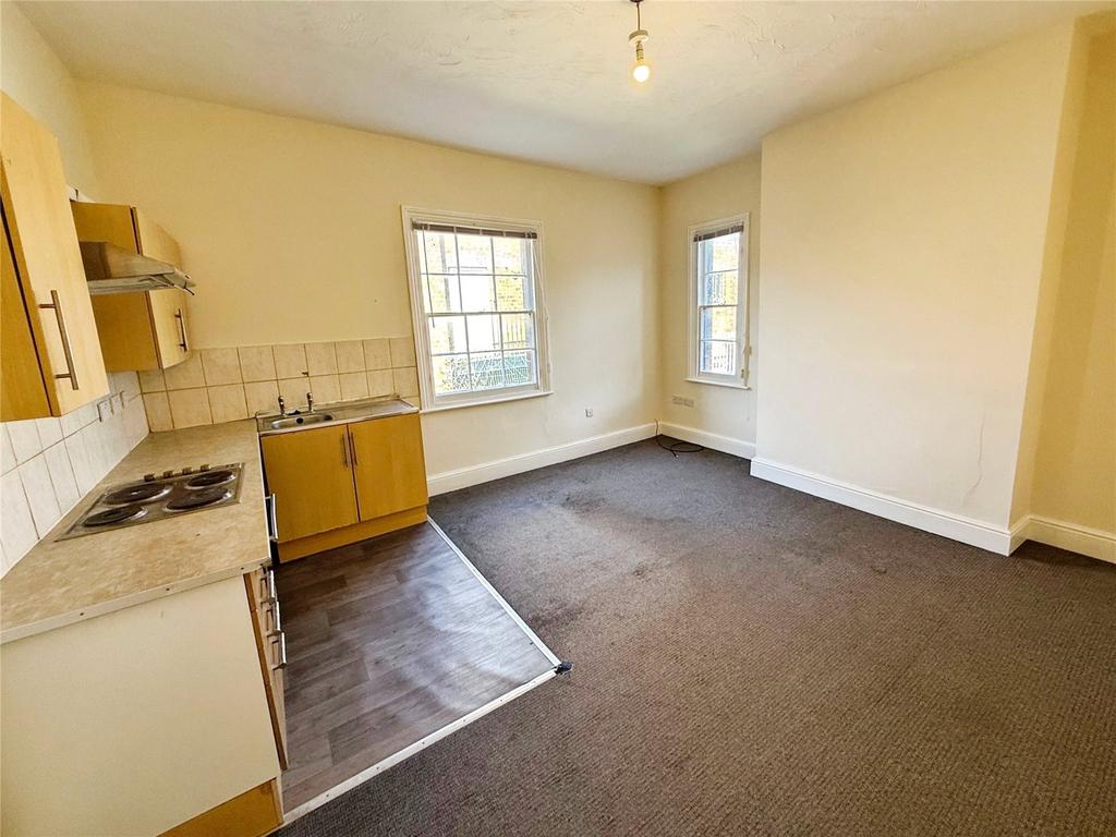 Kitchen/Living Area