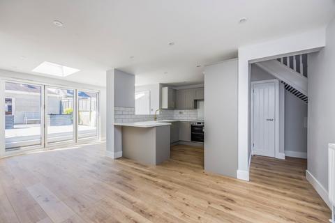 3 bedroom end of terrace house for sale, Stanley Avenue, Hampshire PO3