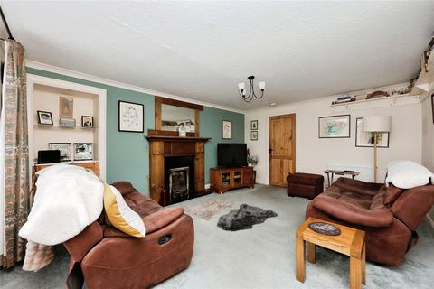 3 Millflat, Auchtermuchty, Cupar, KY14 7BQ