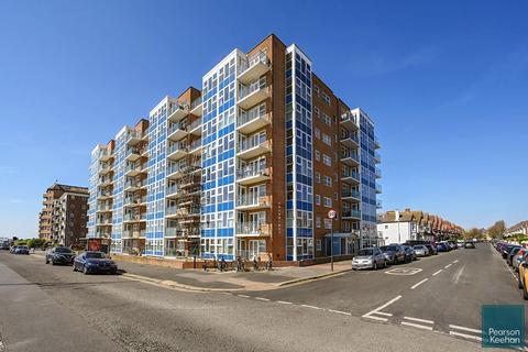 2 bedroom flat for sale, Kingsway, Hove