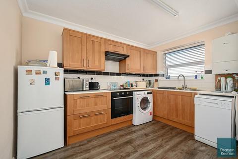 2 bedroom flat for sale, Kingsway, Hove