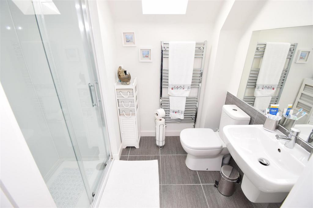 En suite shower room .jpg
