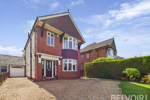 3 bedroom detached house for sale, Uttoxeter Road, Blythe Bridge, ST11