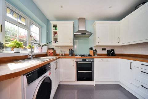 7 The Driftway, Banstead, SM7 1LX
