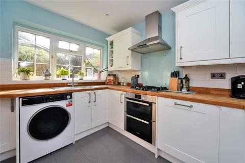 7 The Driftway, Banstead, SM7 1LX