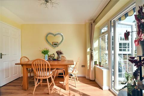 7 The Driftway, Banstead, SM7 1LX