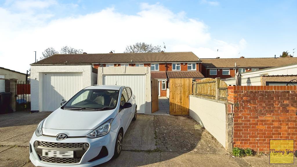 Garage/ Parking