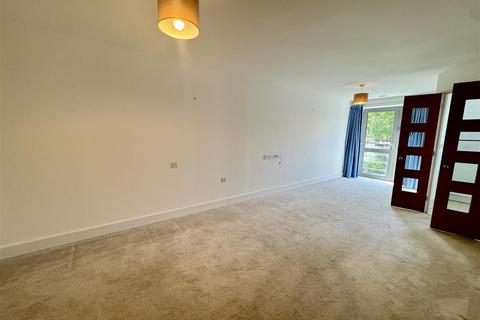 1 bedroom apartment for sale, Kings Place, Fleet GU51