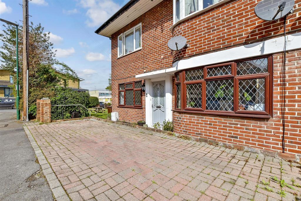 Driveway/Parking