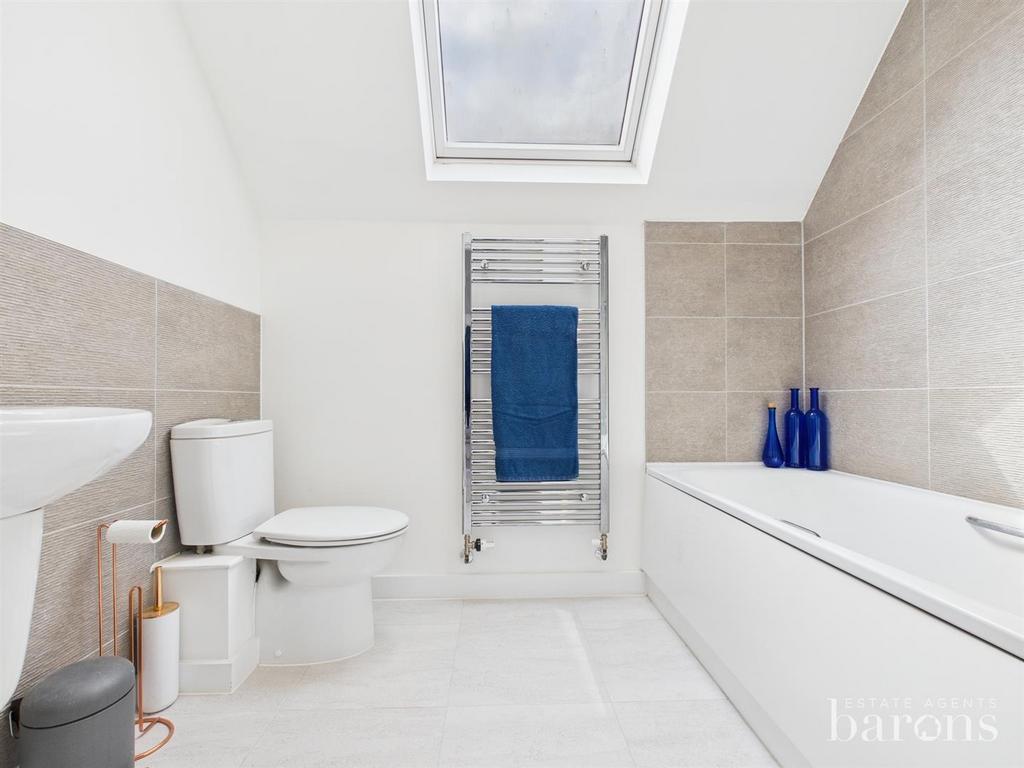 CAM05005 G0-PR0069-STILL004.jpg