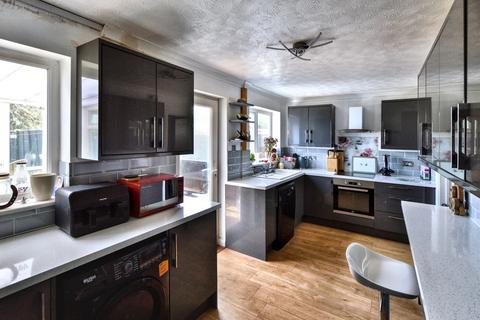 3 bedroom semi-detached house for sale, Oldham Drive, Spalding, PE11