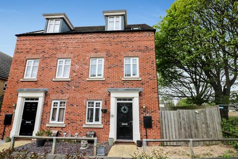 3 bedroom semi-detached house for sale, Lockgate Rise, Birkenshaw, Bradford, West Yorkshire, BD11