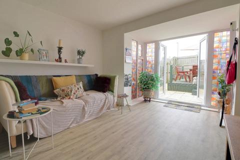 3 bedroom semi-detached house for sale, Lockgate Rise, Birkenshaw, Bradford, West Yorkshire, BD11