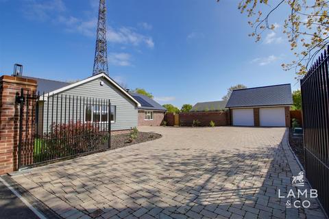 3 bedroom detached bungalow for sale, Hilliards Road, Great Bromley CO7
