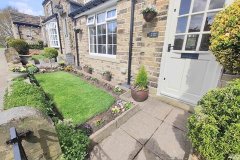 2 bedroom cottage for sale, Chapel Street, Norwood Green HX3