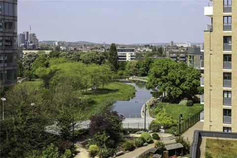 3 bedroom apartment for sale, Lakeside Drive, London, NW10