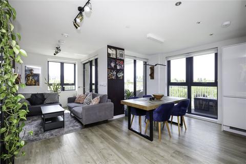3 bedroom apartment for sale, Lakeside Drive, London, NW10