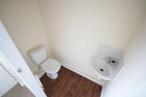 2 bedroom terraced house to rent, Lindum Mews, North Hykeham