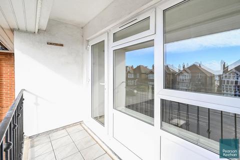 2 bedroom apartment to rent, Benfield Court, Old Shoreham Road, Portslade, Brighton