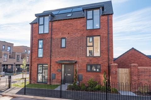 4 bedroom detached house for sale, Westworks, Longbridge, Birmingham, West Midlands, B45