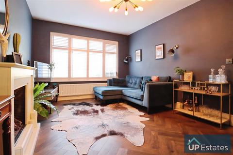 19 Flanders Close, Burbage, Hinckley, LE10 2FN