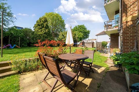 Flat 4, Howard House Howard Road, London, SE20 8HH