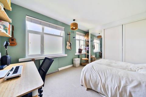 Flat 4, Howard House Howard Road, London, SE20 8HH