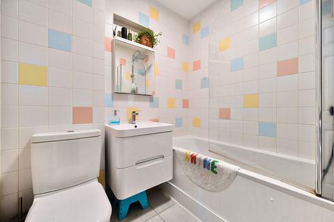 Flat 4, Howard House Howard Road, London, SE20 8HH
