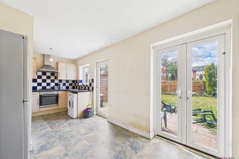 4 Compton Road, Cheltenham, GL51 9BX