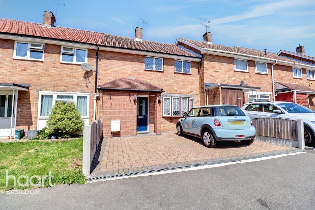 Maydells Basildn Gippeswyk, Basildon 2 bed terraced house - £300,000