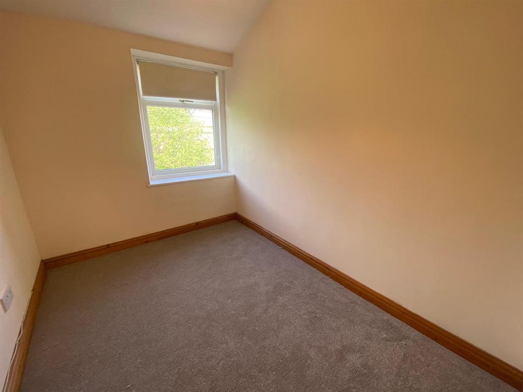 BED 2.jpg