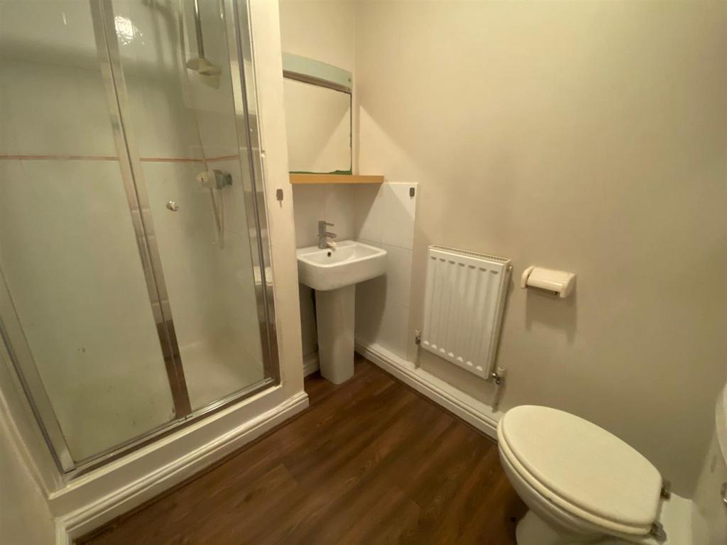 SHOWER ROOM.jpg