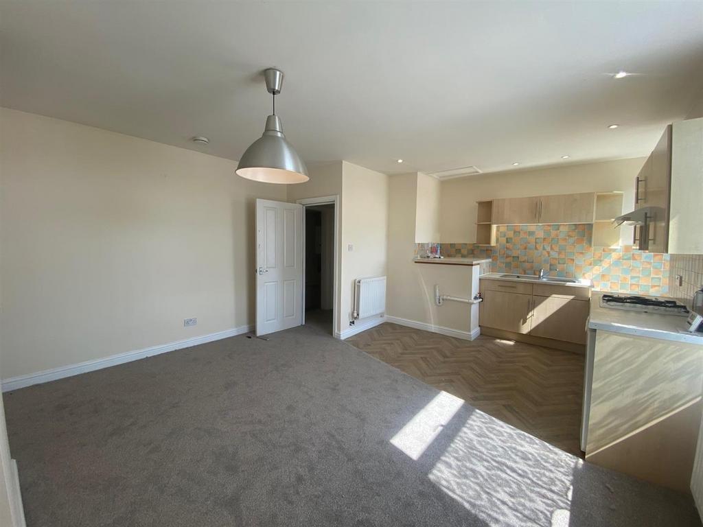 LOUNGE KITCHEN AREA.jpg