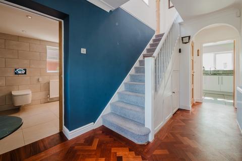 4 bedroom detached house for sale, Meadow Drive, Knutsford