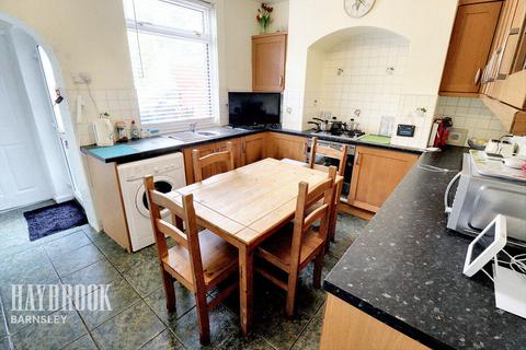 3 bedroom end of terrace house for sale, New Road, Staincross