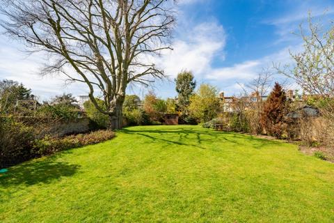Flat 4, 7 Westbury Road, London, W5 2LE