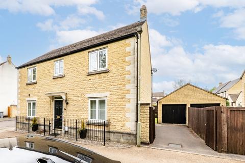 24 Brome Way, Carterton, OX18 1JS