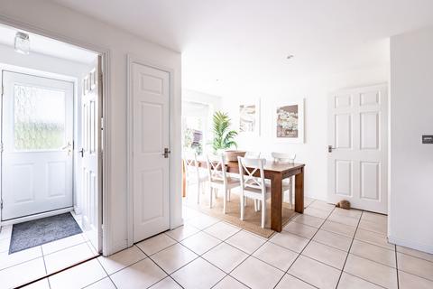 24 Brome Way, Carterton, OX18 1JS