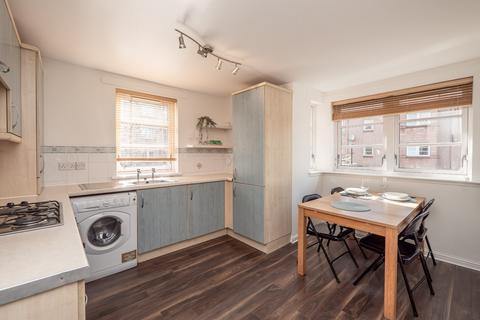9/3 Tower Street, Edinburgh, EH6 7BX