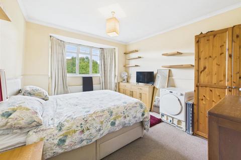 69 Berkeley Close, Ruislip, HA4 6LF