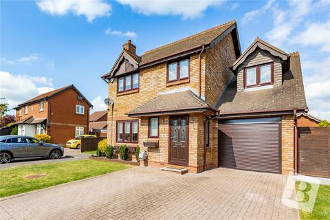 4 bedroom detached house for sale, Holme Walk, Wickford, Essex, SS12
