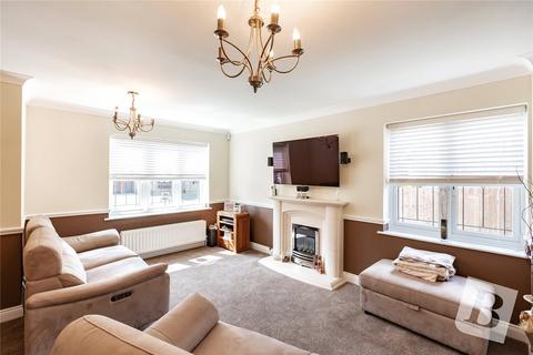 4 bedroom detached house for sale, Holme Walk, Wickford, Essex, SS12