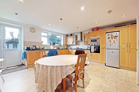 4 bedroom end of terrace house for sale, Harrow, Greater London HA3