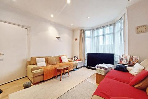 4 bedroom end of terrace house for sale, Harrow, Greater London HA3