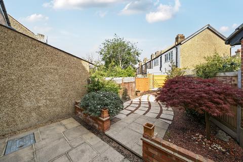 34 Bernard Road, Wallington, SM6 0TU