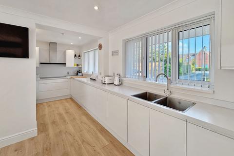 undefined, Larch Close, Sleaford NG34
