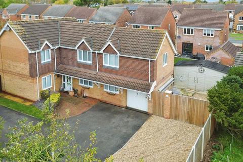 undefined, Larch Close, Sleaford NG34