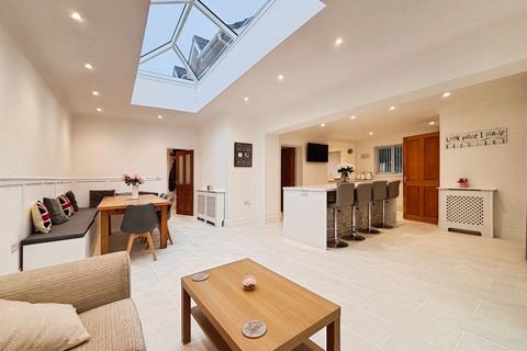 undefined, Larch Close, Sleaford NG34