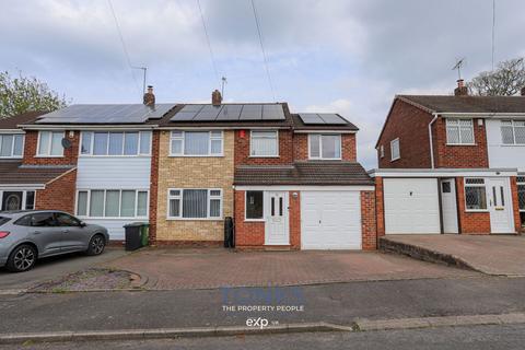32 Berkeley Drive, Kingswinford, DY6 9DT