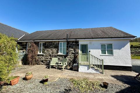 2 bedroom bungalow for sale, 10 Llwyn View, Fron Serth, Dolgellau, LL40 1LD